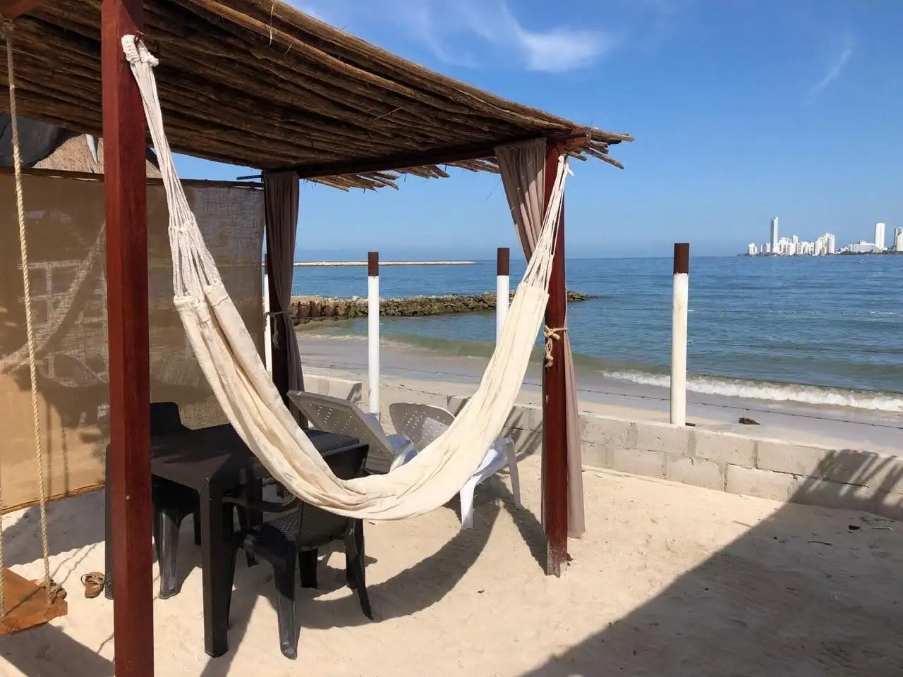 Margaritas Beach Day Tour - Punta Arena, Isla de Tierra Bomba